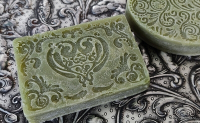 http://www.seifengeschichten.at/data/image/thumpnail/image.php?image=131/seifengeschichten_hanflseife_spirulina_article_2677_1.jpg&width=400