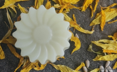 http://www.seifengeschichten.at/data/image/thumpnail/image.php?image=131/seifengeschichten_sonnenblumenlseife_article_2680_0.jpg&width=400